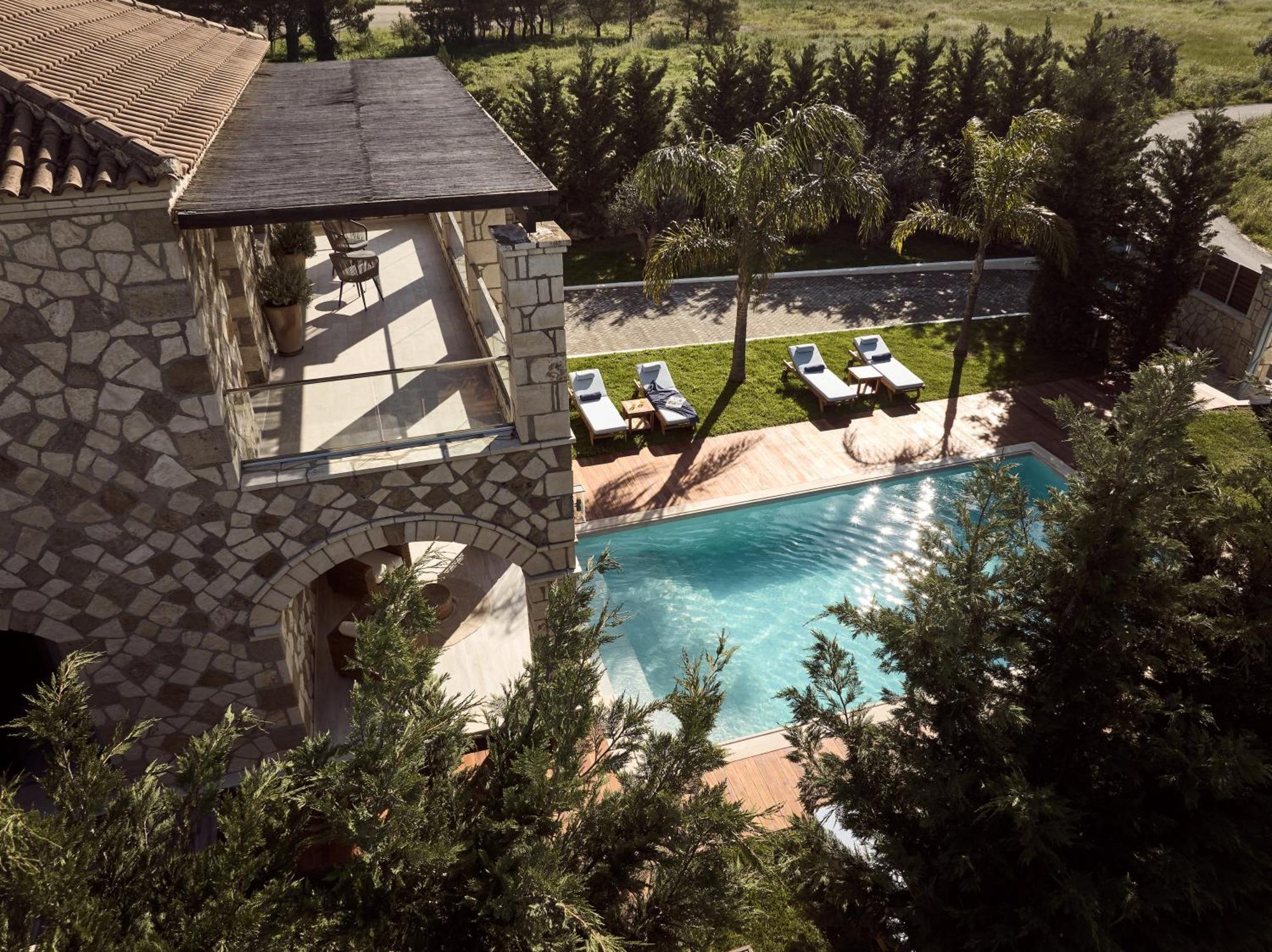 Casa Di Pietra, A Private Retreat With Heated Pool, By Thinkvilla *