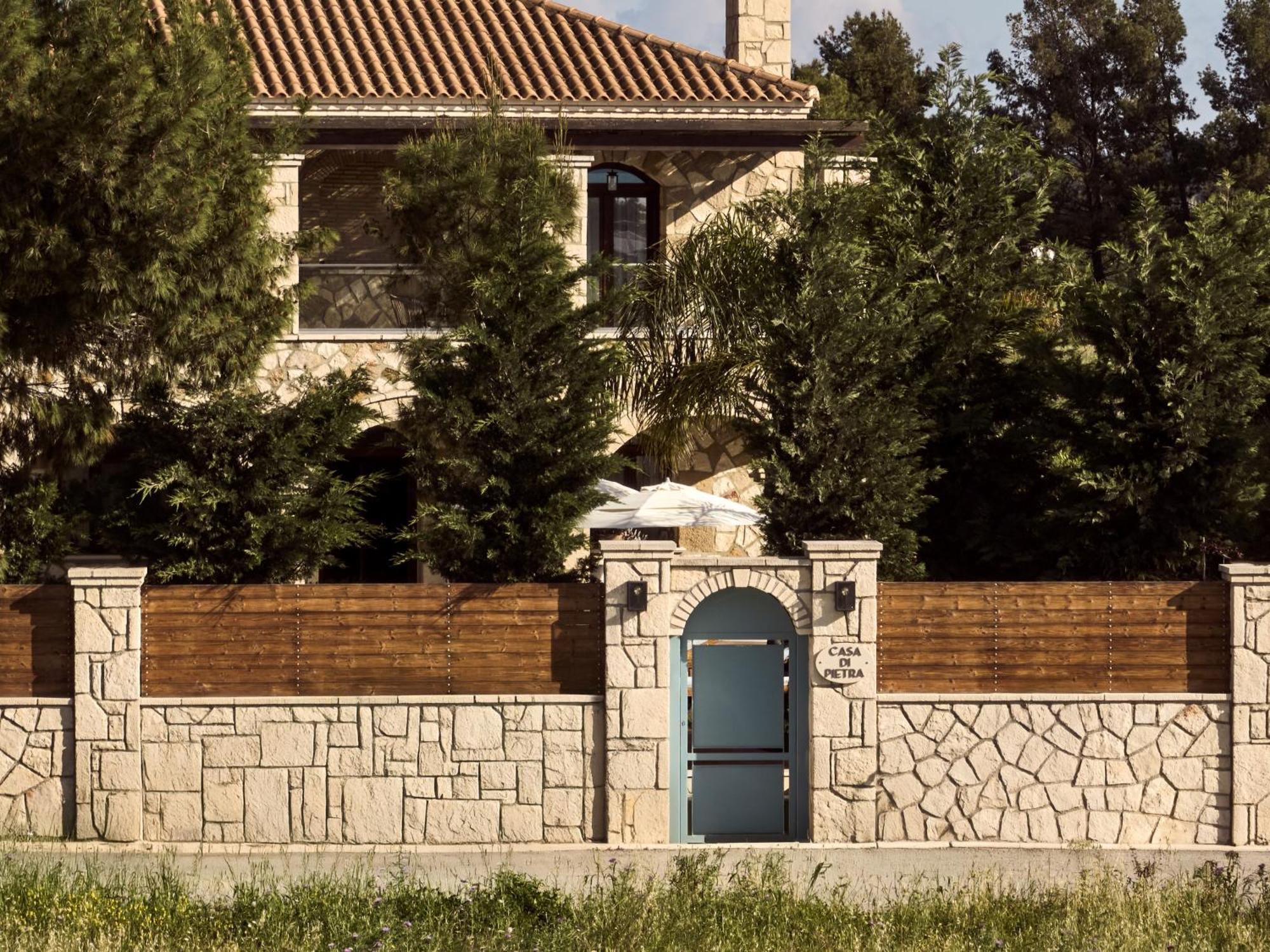 Casa Di Pietra, A Private Retreat With Heated Pool, By Thinkvilla Vila *
